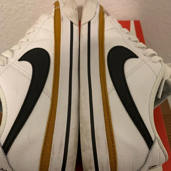 Nike Court Legacy size 7 White and brown  Sneakers - Picture 5 of 6